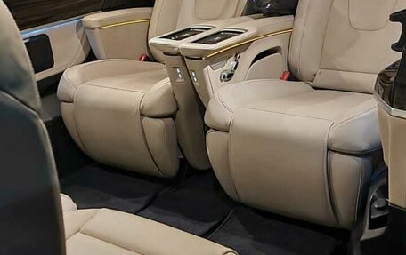 Mercedes-Benz V-Класс, 2021 год, 4 650 000 рублей, 3 фотография