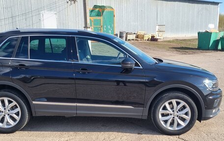 Volkswagen Tiguan II, 2018 год, 3 050 000 рублей, 5 фотография