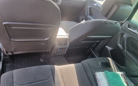Volkswagen Tiguan II, 2018 год, 3 050 000 рублей, 10 фотография