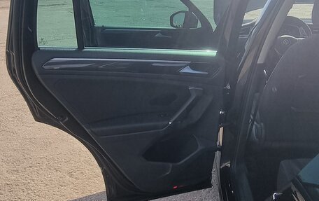 Volkswagen Tiguan II, 2018 год, 3 050 000 рублей, 16 фотография