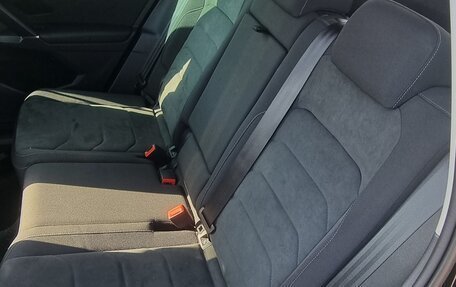 Volkswagen Tiguan II, 2018 год, 3 050 000 рублей, 12 фотография