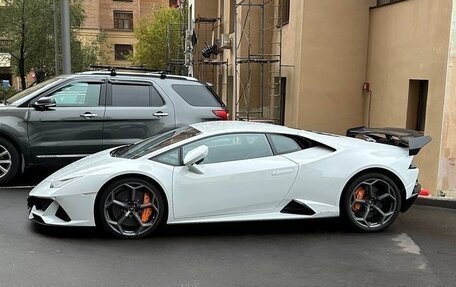 Lamborghini Huracán, 2019 год, 24 000 000 рублей, 2 фотография