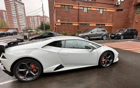 Lamborghini Huracán, 2019 год, 24 000 000 рублей, 5 фотография