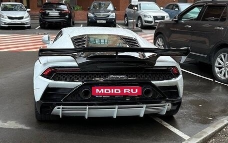 Lamborghini Huracán, 2019 год, 24 000 000 рублей, 4 фотография
