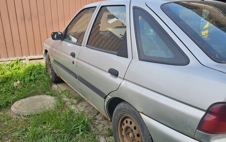 Ford Escort V, 1995 год, 40 000 рублей, 3 фотография