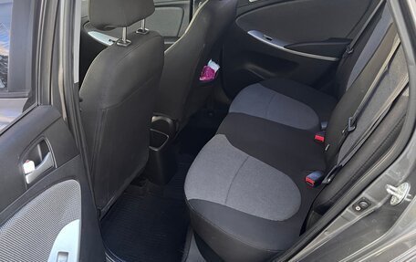 Hyundai Solaris II рестайлинг, 2011 год, 650 000 рублей, 10 фотография