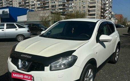 Nissan Qashqai, 2011 год, 1 090 000 рублей, 2 фотография