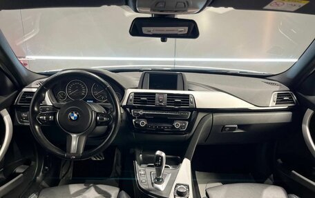 BMW 3 серия, 2018 год, 2 900 000 рублей, 19 фотография