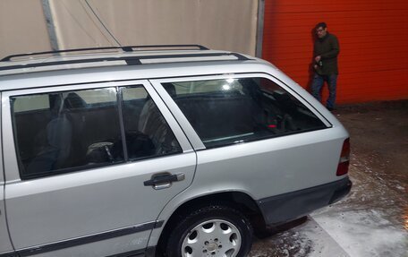 Mercedes-Benz E-Класс, 1992 год, 350 000 рублей, 4 фотография