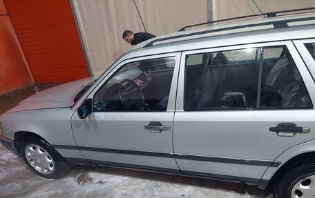 Mercedes-Benz E-Класс, 1992 год, 350 000 рублей, 2 фотография