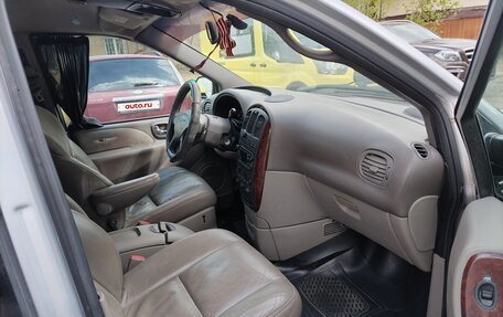Chrysler Town & Country IV, 2002 год, 700 000 рублей, 9 фотография