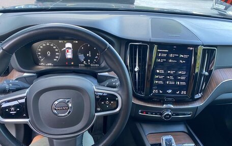 Volvo XC60 II, 2019 год, 3 950 000 рублей, 6 фотография