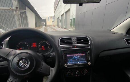 Volkswagen Polo VI (EU Market), 2010 год, 520 000 рублей, 3 фотография