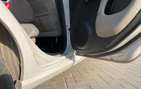 Nissan Micra III, 2007 год, 700 000 рублей, 10 фотография