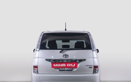 Toyota ISis I, 2013 год, 1 249 000 рублей, 5 фотография