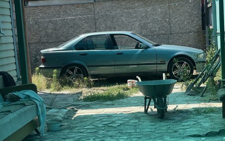 BMW 3 серия, 1996 год, 260 000 рублей, 3 фотография