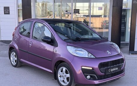 Peugeot 107 I рестайлинг, 2014 год, 490 000 рублей, 3 фотография