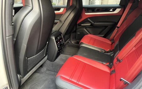 Porsche Cayenne III, 2023 год, 18 500 000 рублей, 10 фотография