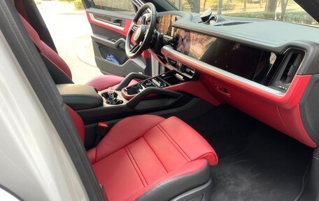 Porsche Cayenne III, 2023 год, 18 500 000 рублей, 11 фотография