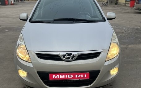 Hyundai i20 IB рестайлинг, 2010 год, 600 000 рублей, 1 фотография