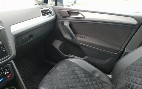 Volkswagen Tiguan II, 2021 год, 2 545 000 рублей, 3 фотография