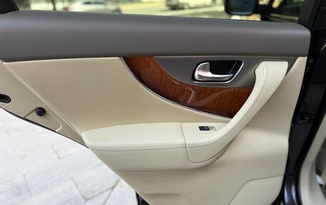 Infiniti QX70, 2014 год, 2 090 000 рублей, 15 фотография