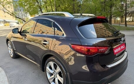 Infiniti QX70, 2014 год, 2 090 000 рублей, 5 фотография