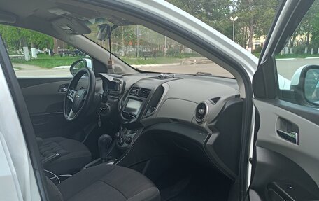 Chevrolet Aveo III, 2014 год, 880 000 рублей, 10 фотография