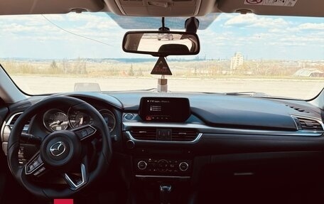Mazda 6, 2017 год, 1 700 000 рублей, 18 фотография
