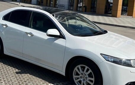 Honda Accord VIII рестайлинг, 2012 год, 1 750 000 рублей, 3 фотография
