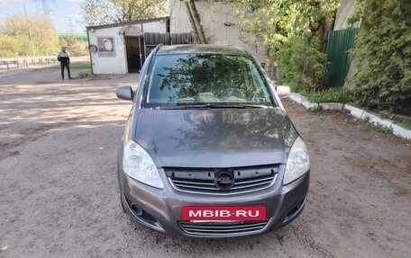 Opel Zafira B, 2011 год, 635 000 рублей, 3 фотография