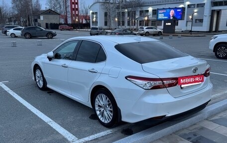 Toyota Camry, 2020 год, 3 500 000 рублей, 4 фотография