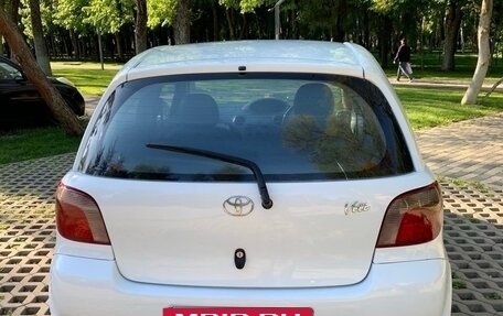 Toyota Vitz, 2000 год, 450 000 рублей, 3 фотография