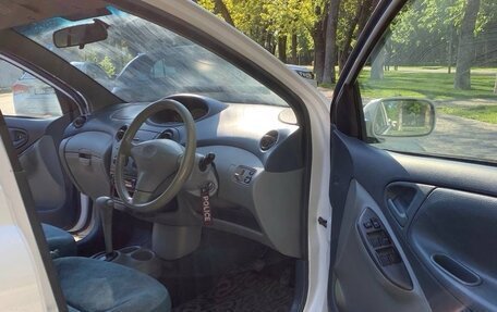Toyota Vitz, 2000 год, 450 000 рублей, 9 фотография