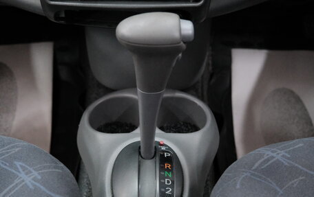 Toyota Vitz, 2001 год, 379 000 рублей, 16 фотография