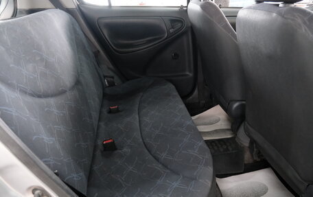 Toyota Vitz, 2001 год, 379 000 рублей, 20 фотография