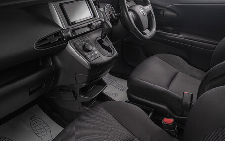 Toyota Wish II, 2015 год, 1 599 000 рублей, 17 фотография