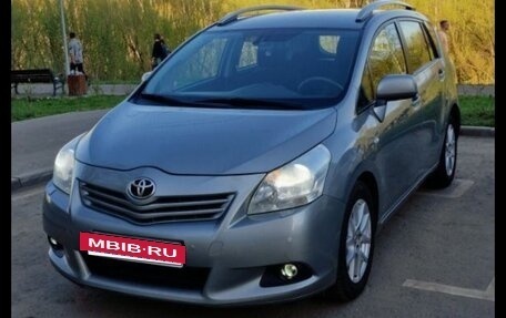 Toyota Verso I, 2010 год, 1 190 000 рублей, 8 фотография