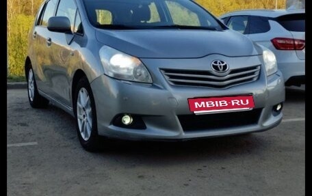 Toyota Verso I, 2010 год, 1 190 000 рублей, 6 фотография