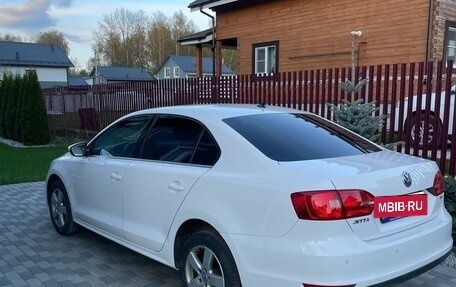 Volkswagen Jetta VI, 2014 год, 1 100 000 рублей, 2 фотография