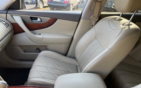 Infiniti QX70, 2014 год, 2 400 000 рублей, 8 фотография