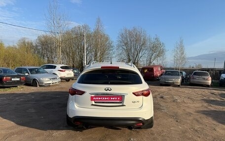 Infiniti QX70, 2014 год, 2 400 000 рублей, 2 фотография