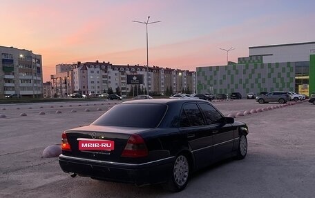 Mercedes-Benz C-Класс, 1993 год, 250 000 рублей, 2 фотография