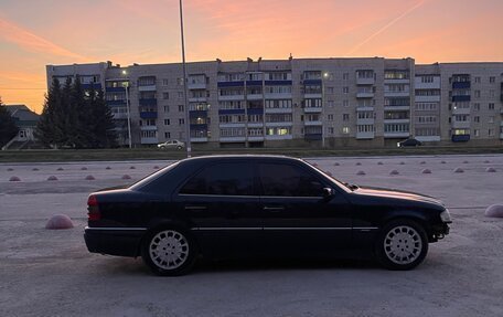 Mercedes-Benz C-Класс, 1993 год, 250 000 рублей, 3 фотография