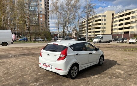 Hyundai Solaris II рестайлинг, 2015 год, 850 000 рублей, 4 фотография
