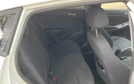 Hyundai Solaris II рестайлинг, 2015 год, 850 000 рублей, 8 фотография