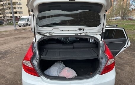 Hyundai Solaris II рестайлинг, 2015 год, 850 000 рублей, 9 фотография