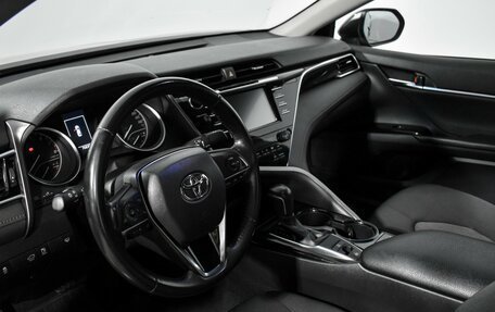 Toyota Camry, 2019 год, 2 690 000 рублей, 9 фотография