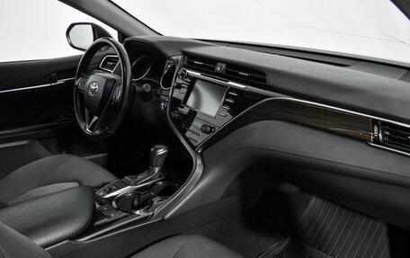 Toyota Camry, 2019 год, 2 690 000 рублей, 14 фотография