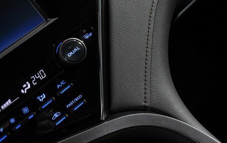 Toyota Camry, 2019 год, 2 690 000 рублей, 18 фотография